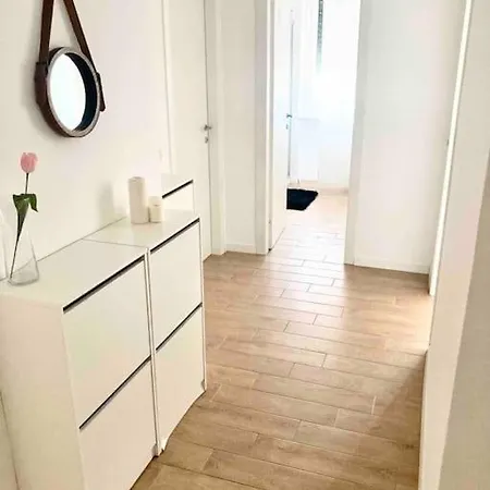 Lovely Spacious Апартаменты