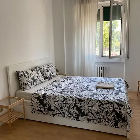 Lovely Spacious Апартаменты